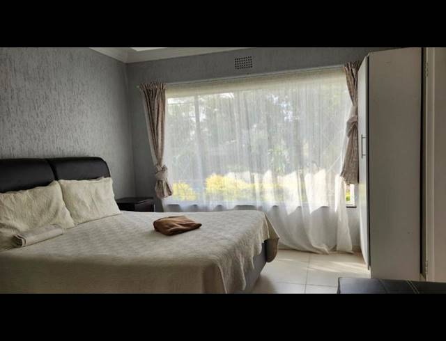6 BEDROOM HOUSE FOR SALE IN GLEN MARAIS